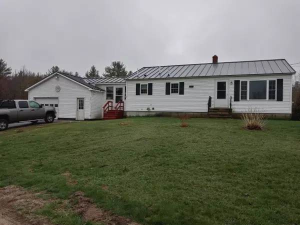 156 Labrador Pond RD, Sumner, ME 04292