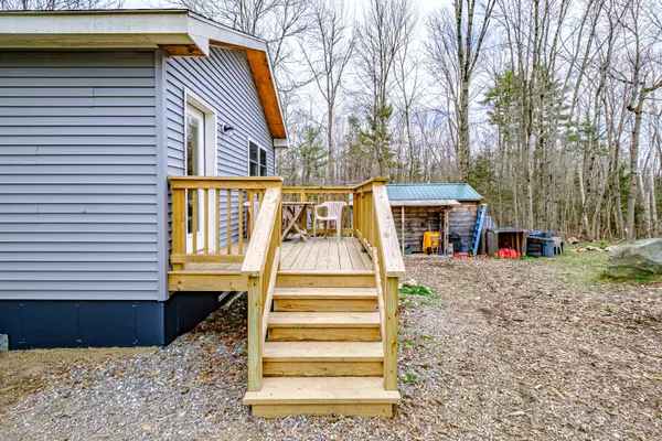 Wiscasset, ME 04578,24 Pinewood DR