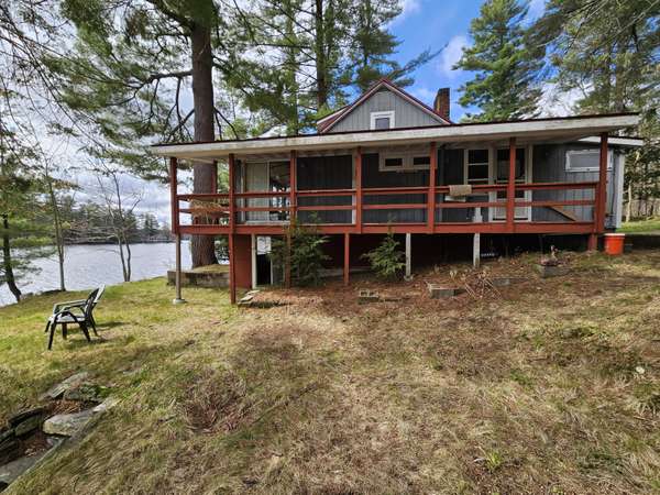 20 Maranacook Station LN, Winthrop, ME 04364