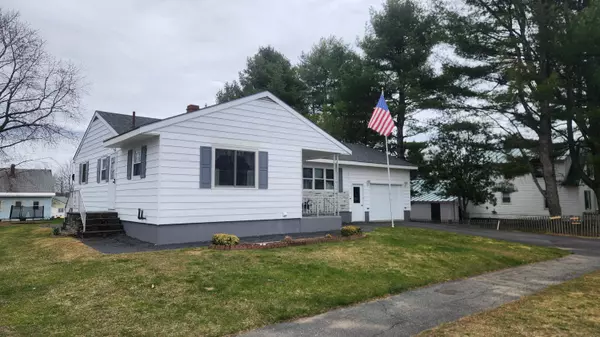 East Millinocket, ME 04430,39 Pine ST