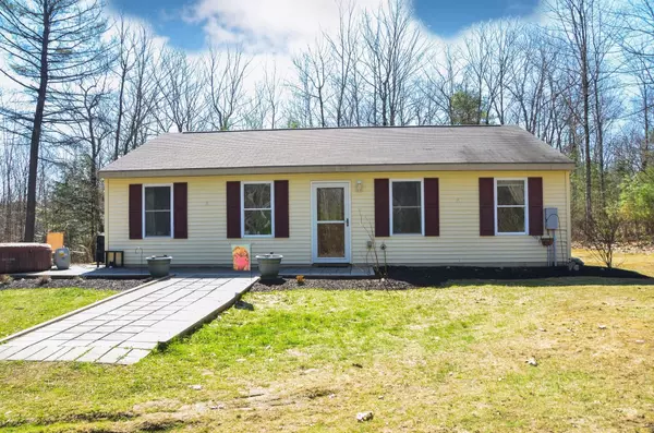 Vassalboro, ME 04989,109 Coyote Ridge DR