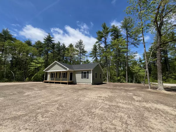 102 Fisher DR, Limerick, ME 04048