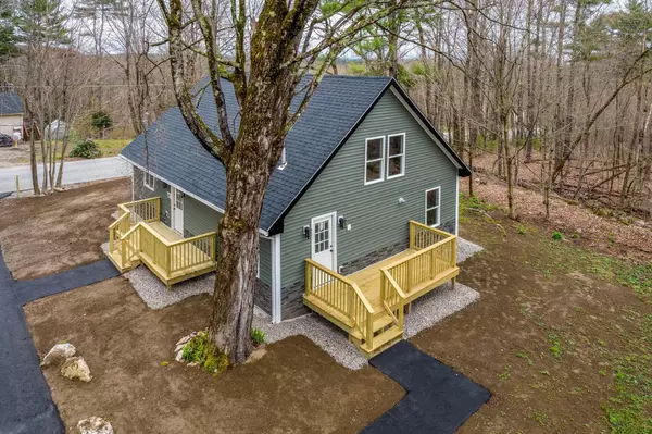 Casco, ME 04015,327 Quaker Ridge RD