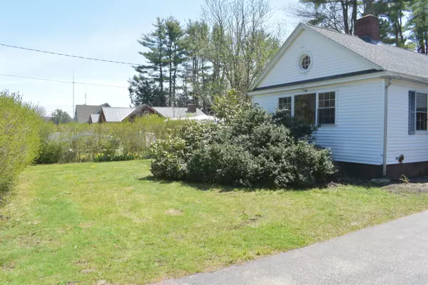 Saco, ME 04072,16 Flag Pond RD