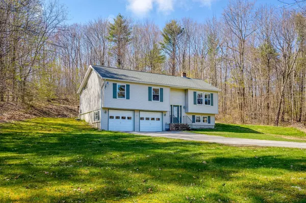 2044 Eight Rod RD, Sidney, ME 04330