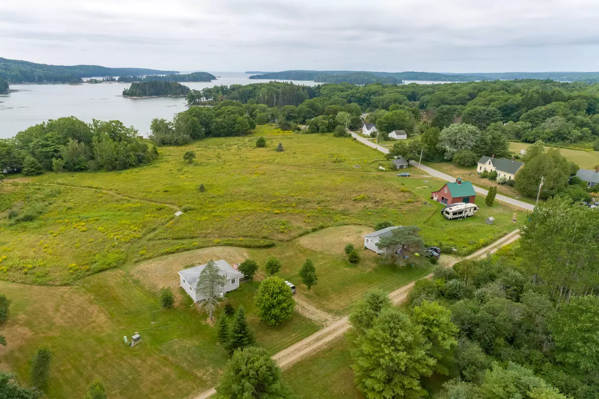 Waldoboro, ME 04572,1030 Back Cove RD