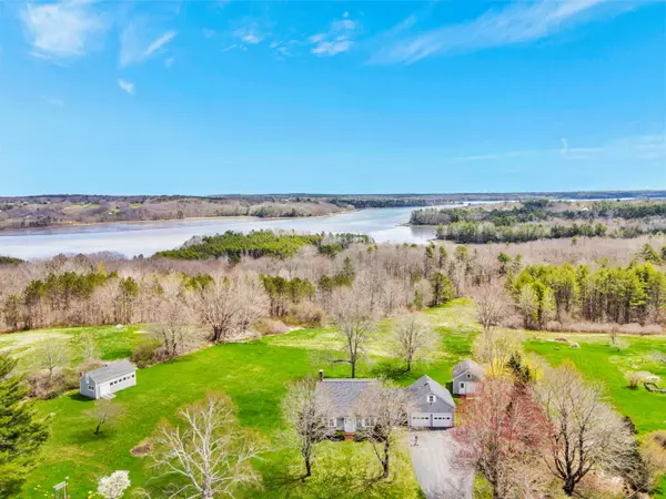 1118 Bremen RD, Waldoboro, ME 04572