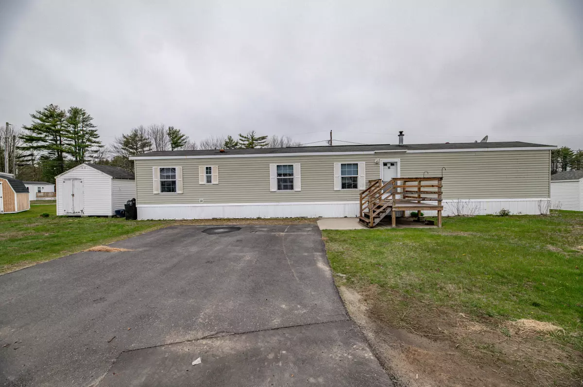 Topsham, ME 04086,15 Ofarrell ST