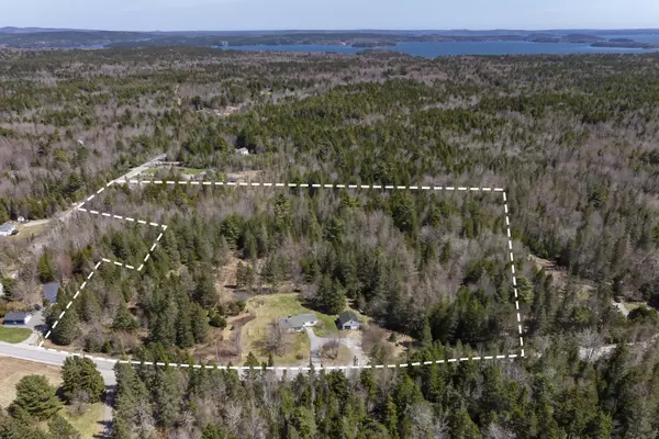 Hancock, ME 04640,430 Point RD