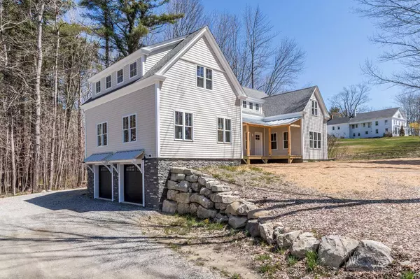 26 Stewart ST, Newcastle, ME 04553