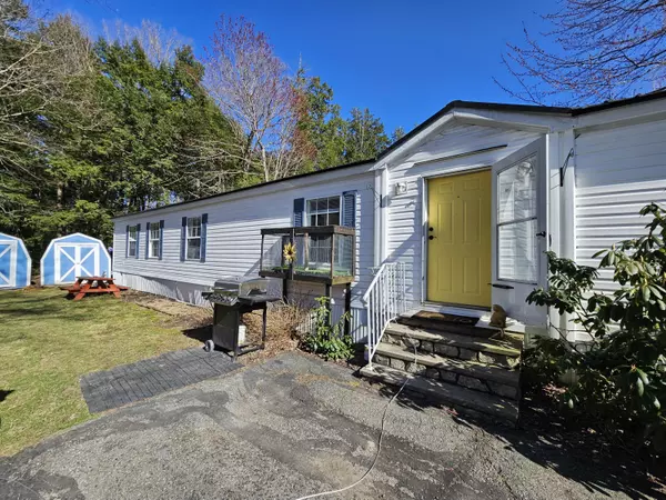 73 Pineland DR, Winthrop, ME 04364