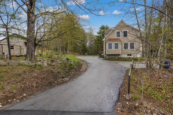 120 Totten RD, Gray, ME 04039