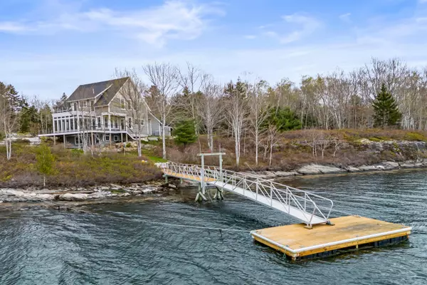 40 Bartlett DR, Phippsburg, ME 04562