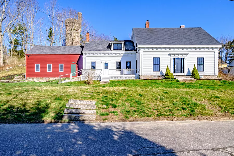 24 Harraseeket RD, Freeport, ME 04032