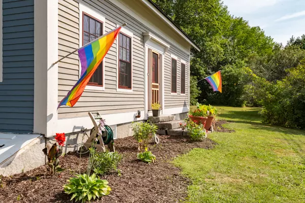 Mount Vernon, ME 04352,278 Belgrade RD