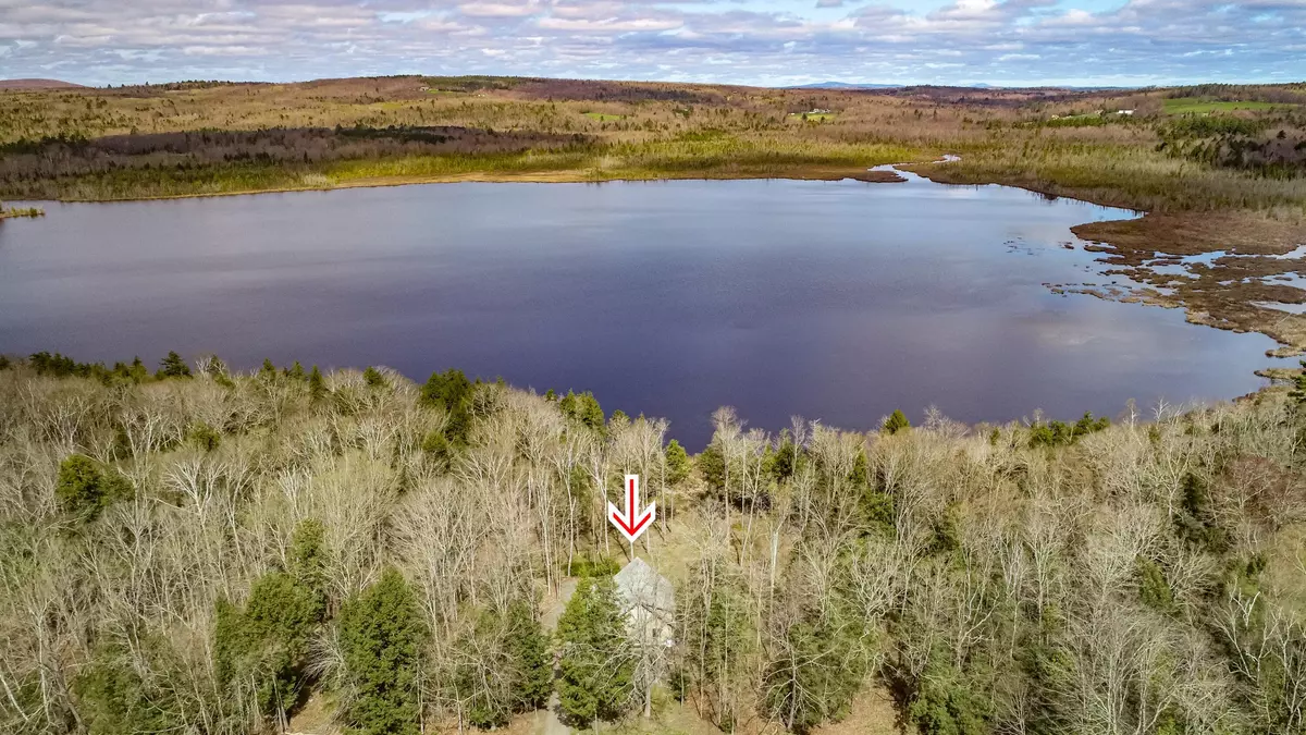 Saint Albans, ME 04971,646 Dexter RD