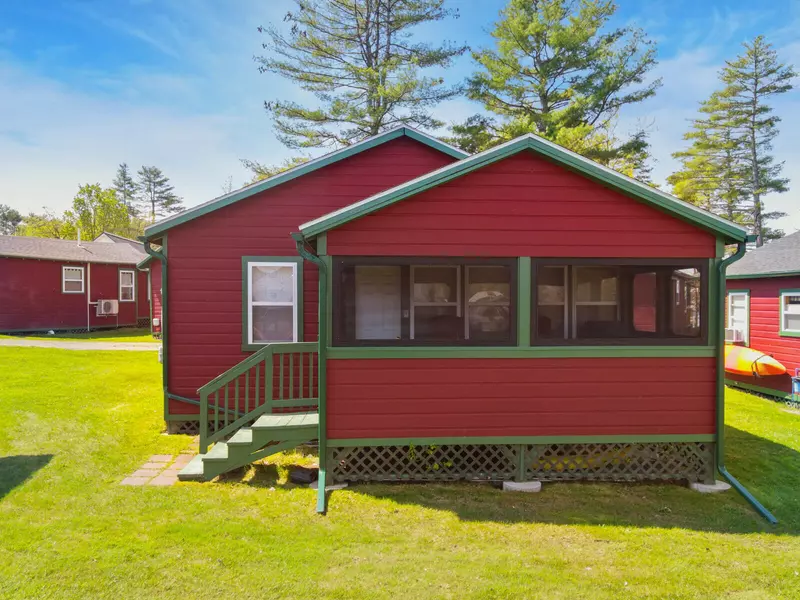 1270 Lakeview DR #20, China, ME 04358