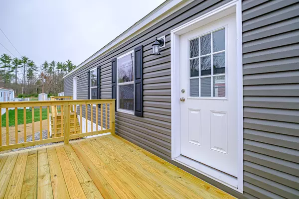 Limington, ME 04049,40 Lakewood DR