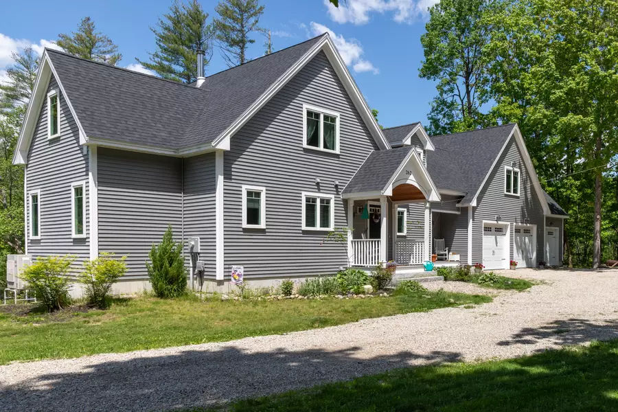 3 Furbish LN, Kennebunk, ME 04043