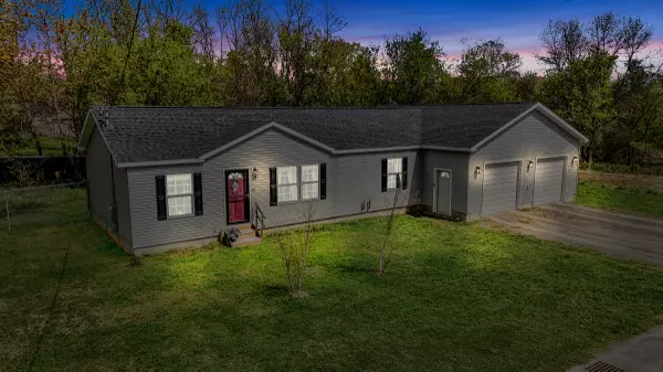 19 Dallaire ST, Winslow, ME 04901