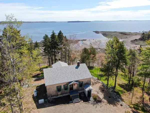 Robbinston, ME 04671,2 Seals Haven LN