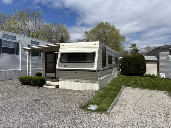 Wells, ME 04090,9 Bourne AVE #C14