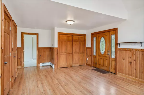 Naples, ME 04055,686 Lake House RD