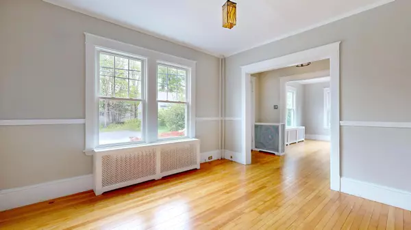 South Portland, ME 04106,17 Cliff AVE