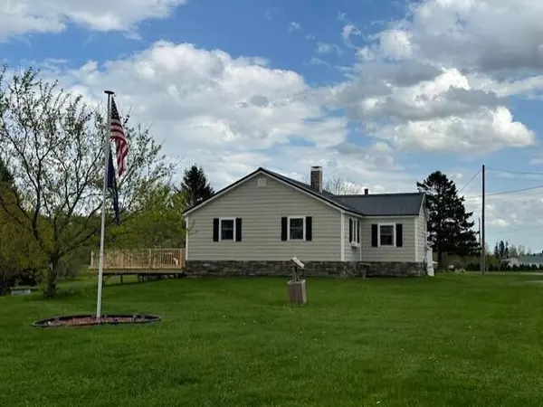 Blaine, ME 04734,68 Trafford RD