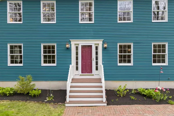 Freeport, ME 04032,4 Rocky LN