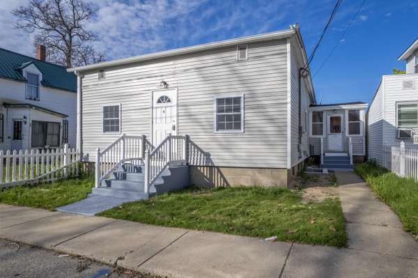 6 Pine AVE, Old Orchard Beach, ME 04064