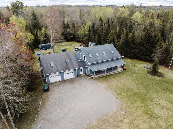 5 Pullen RD, Dexter, ME 04930