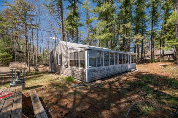 3 Duck LN, Windsor, ME 04363