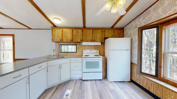 Leeds, ME 04263,114 Plains RD