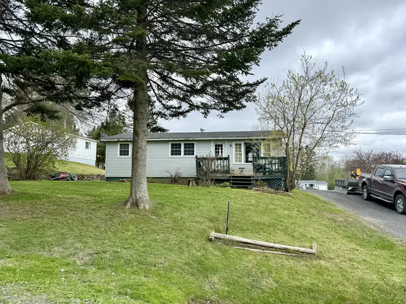 9 Second AVE, Fort Kent, ME 04743