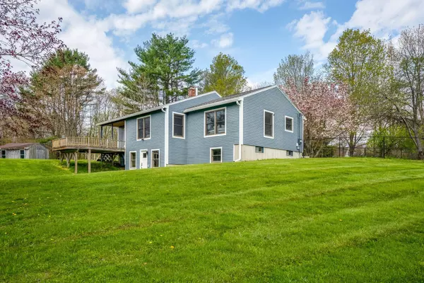 Freeport, ME 04032,59 Beech Hill RD