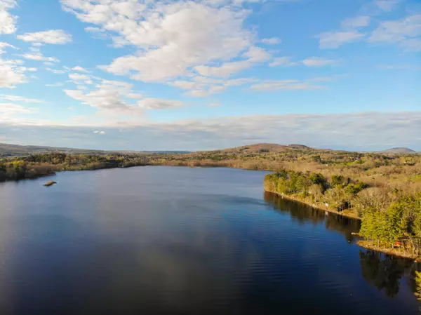 Union, ME 04862,279 Middle RD