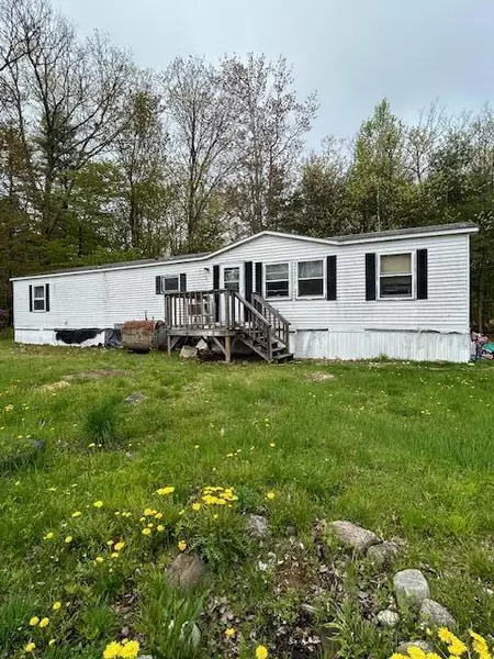 16 Perry RD, Hartford, ME 04220