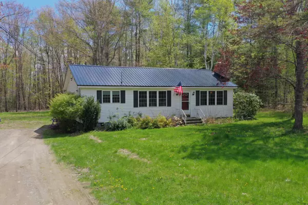113 Merryman RD, Glenburn, ME 04401