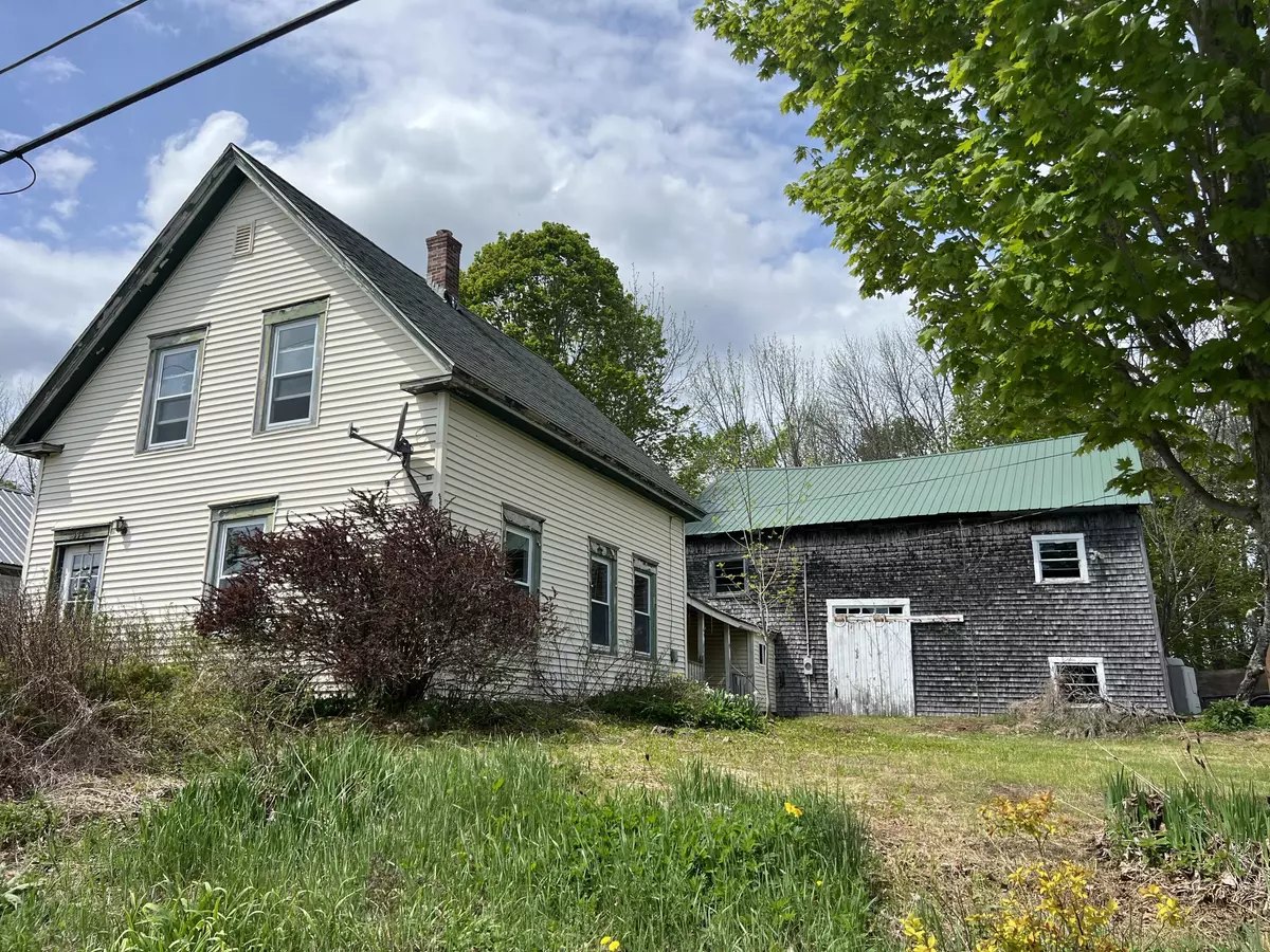 Springfield, ME 04487,992 Main ST