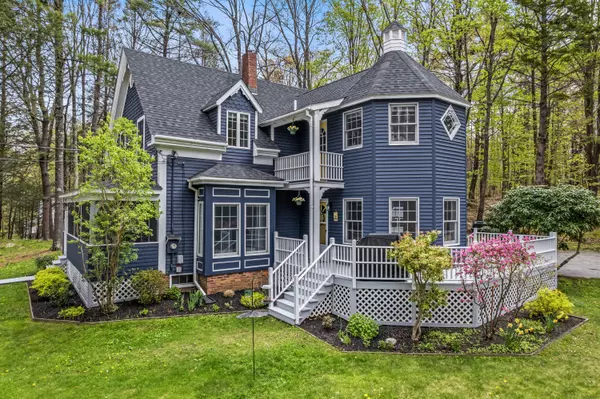 37 South ST, Freeport, ME 04032