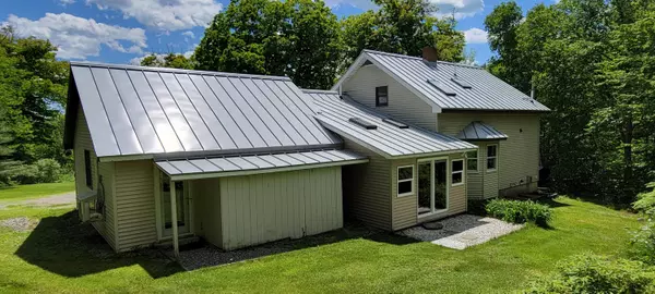 Northport, ME 04849,11 Pitcher RD