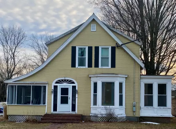 91 Elm ST, Mechanic Falls, ME 04256