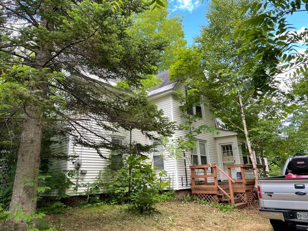 15 Pleasant ST, Milo, ME 04463