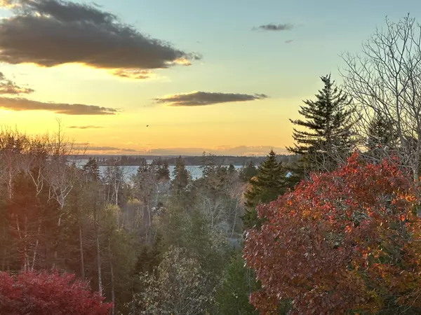 Saint George, ME 04860,399 Glenmere RD