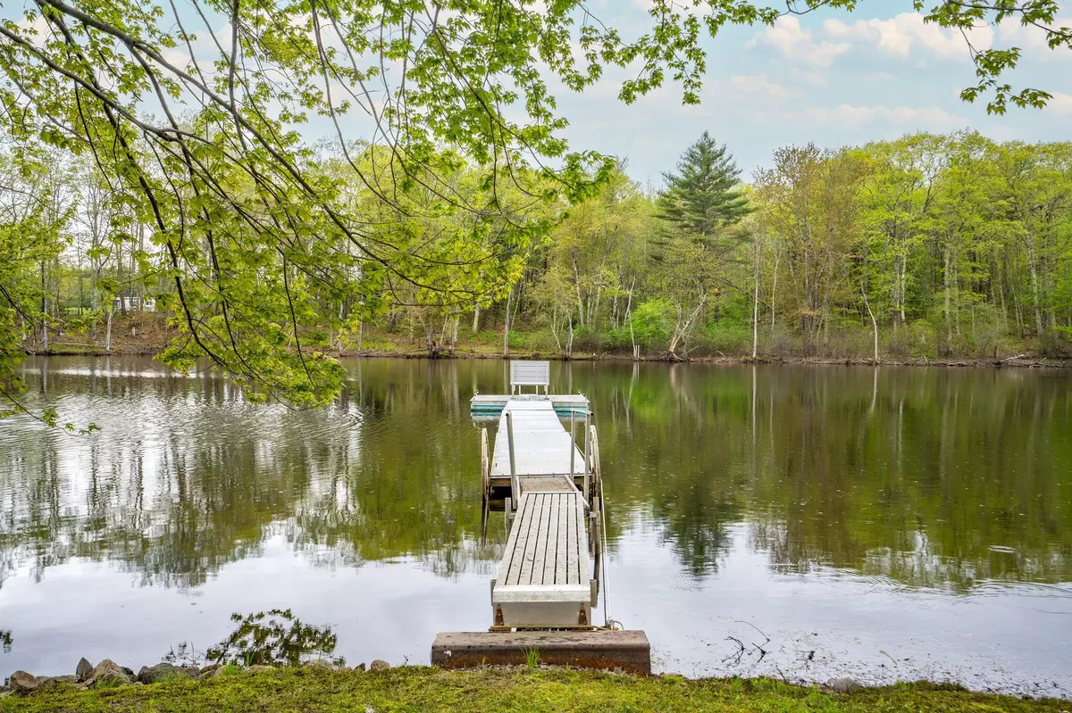 West Gardiner, ME 04345,11 Big Pine RD