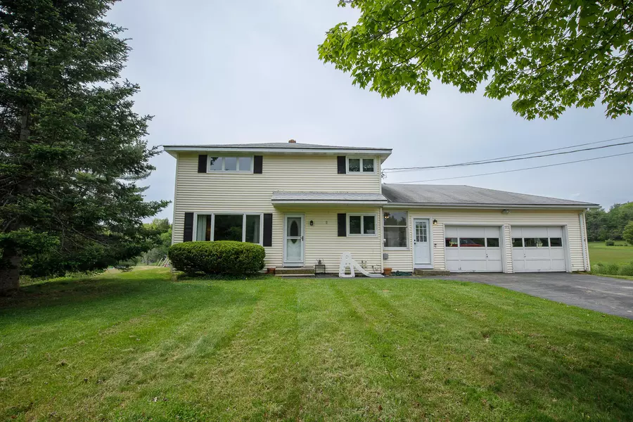 571 Park ST, Livermore Falls, ME 04254