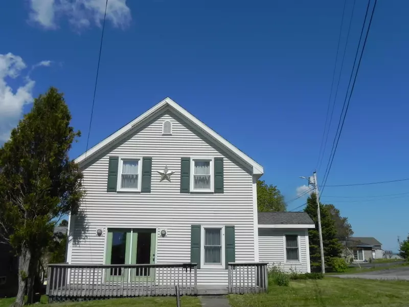2 Monument ST, Lubec, ME 04652
