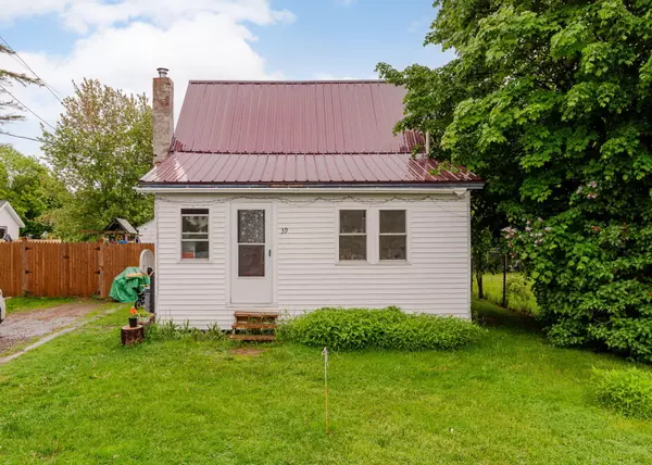 39 Wilkes ST, Waterville, ME 04901