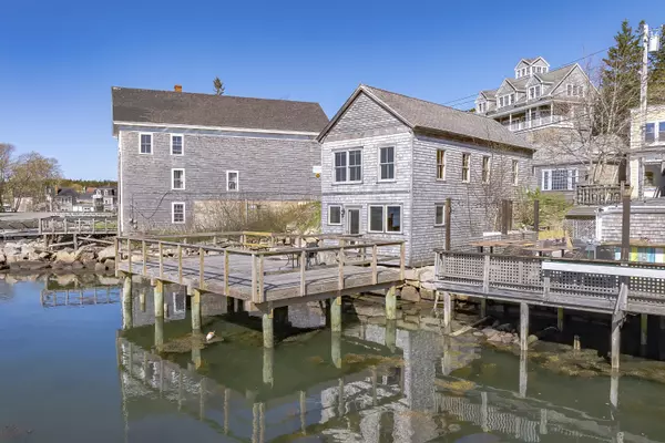 Stonington, ME 04681,23 Main ST